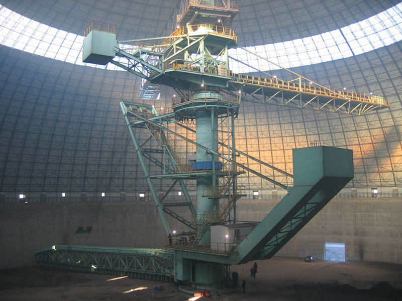 Counterweight top side reclaimer